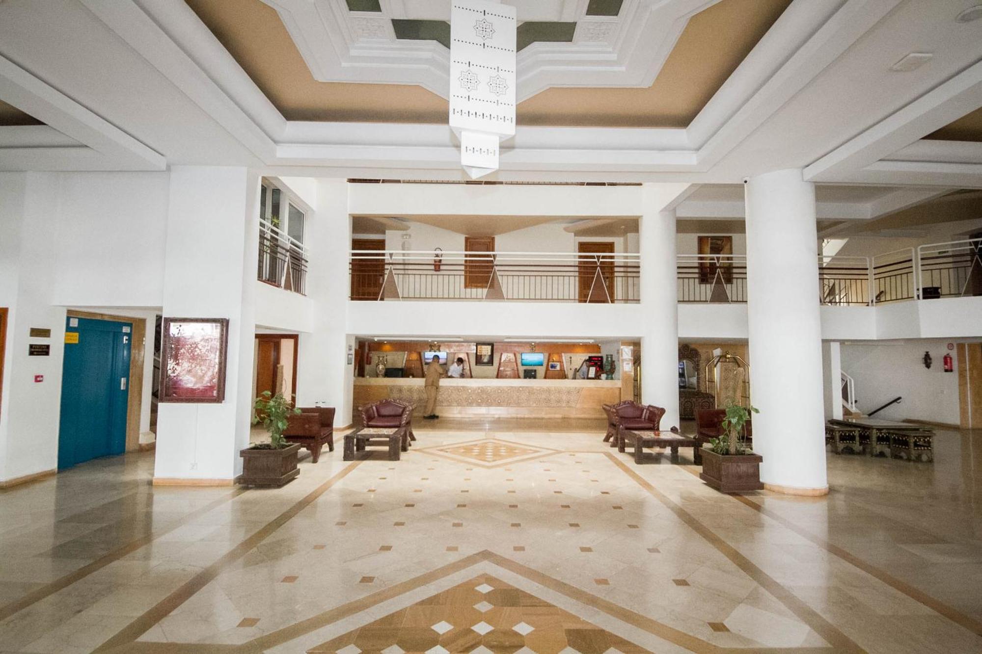 Appart'Hotel Intouriste Agadir Esterno foto