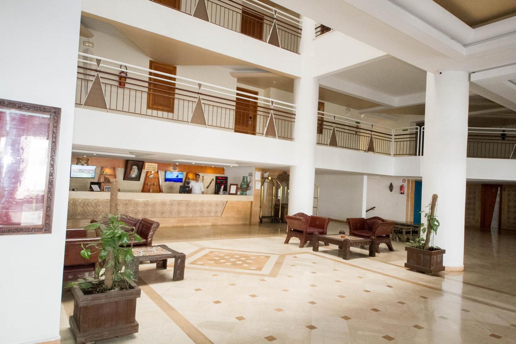 Appart'Hotel Intouriste Agadir Esterno foto