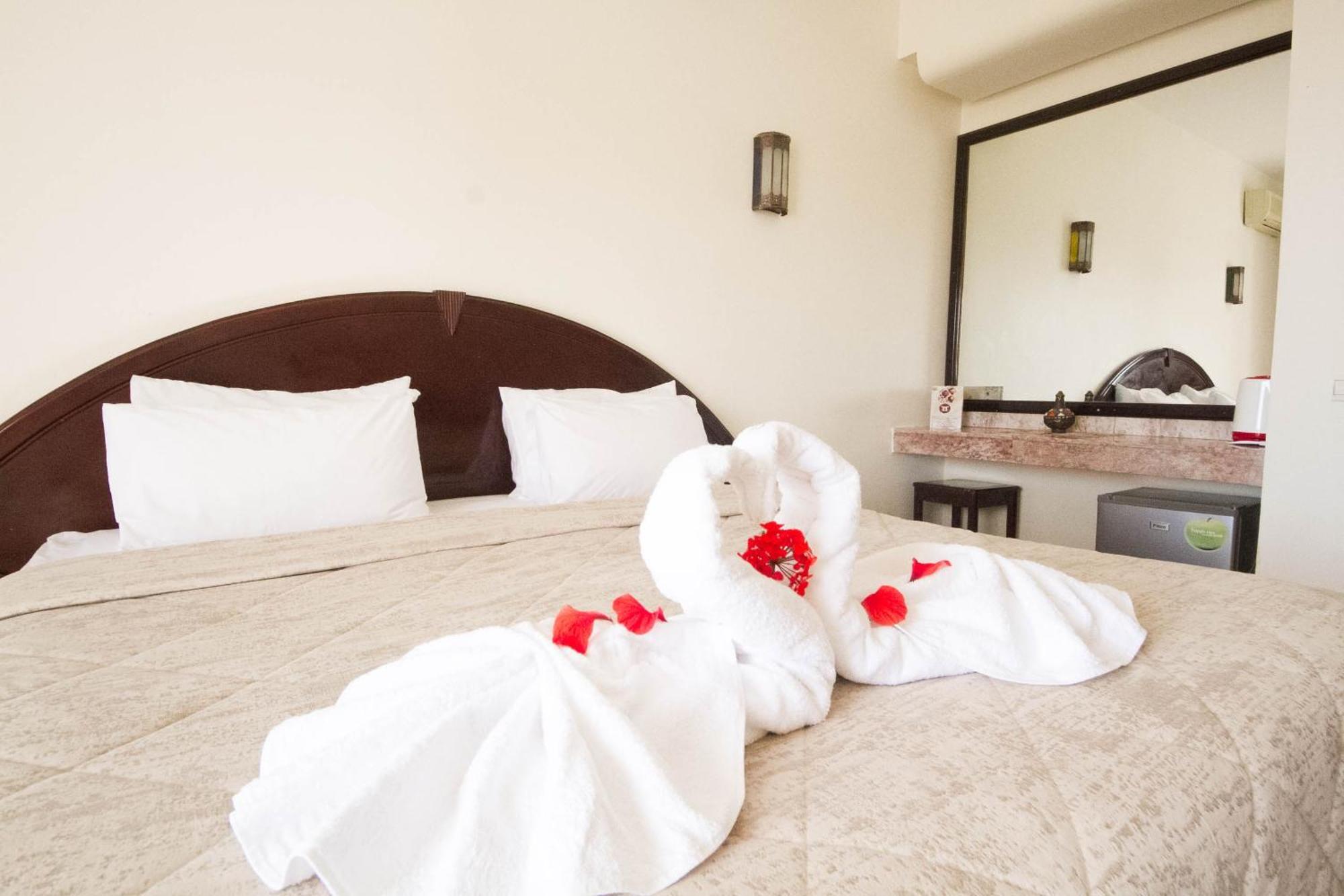 Appart'Hotel Intouriste Agadir Esterno foto