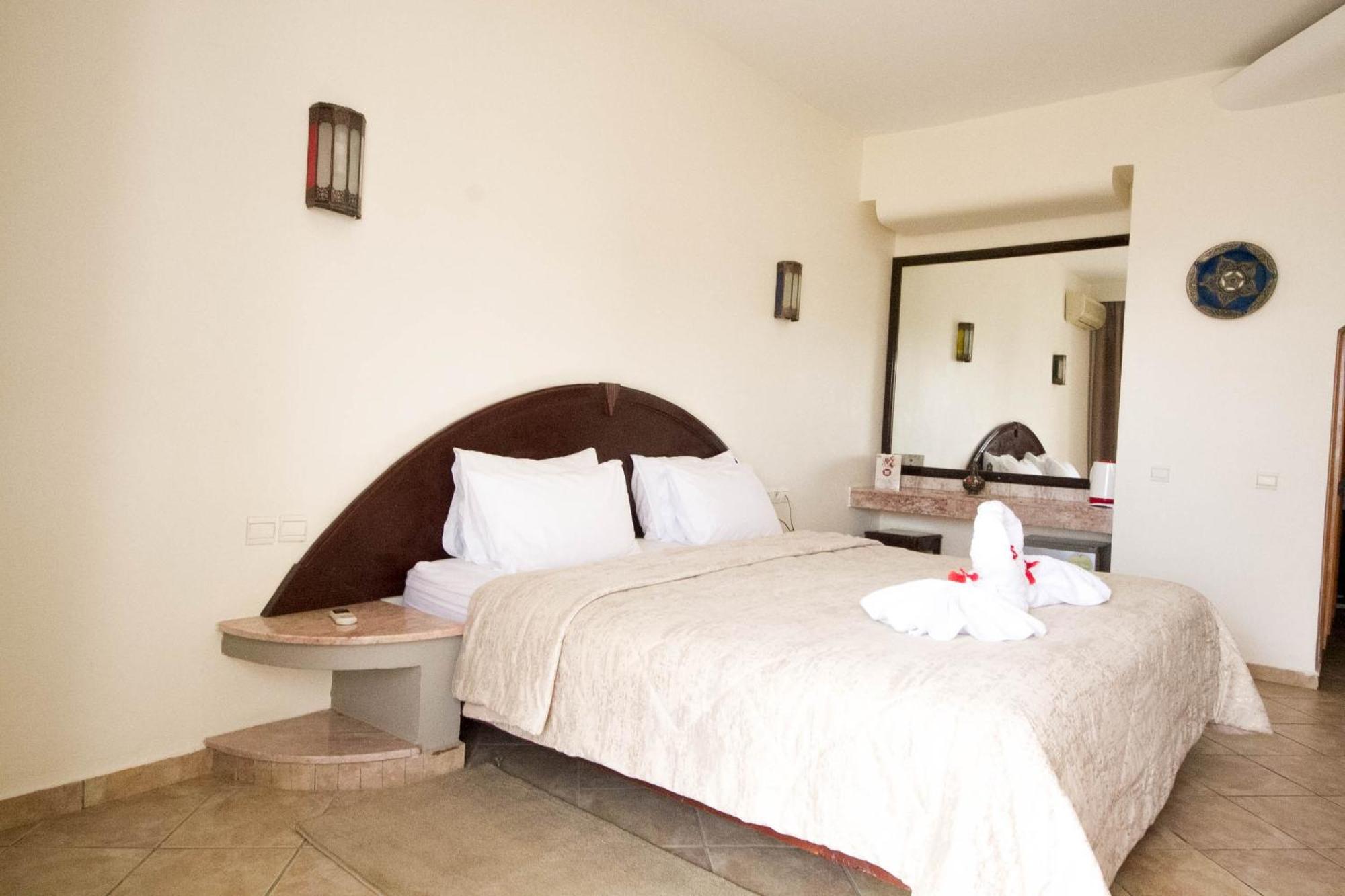 Appart'Hotel Intouriste Agadir Esterno foto