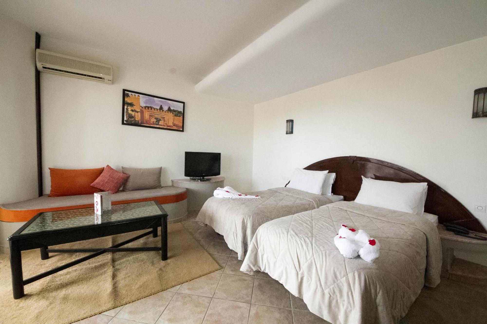 Appart'Hotel Intouriste Agadir Esterno foto